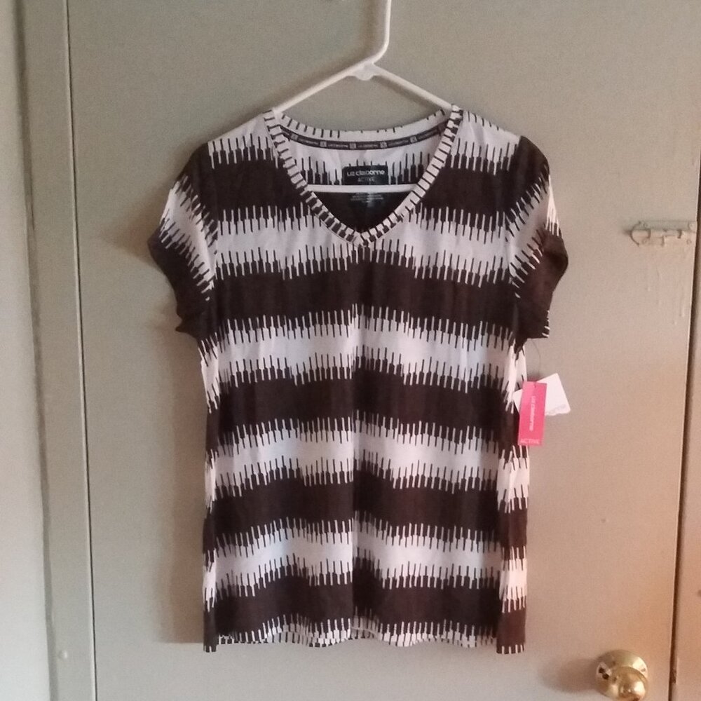 New Liz Clairborne Active Tee SZ M